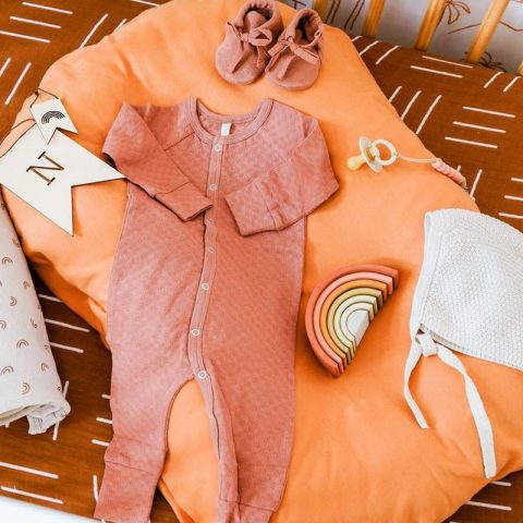 what to pack for hospital with baby, newborn baby items