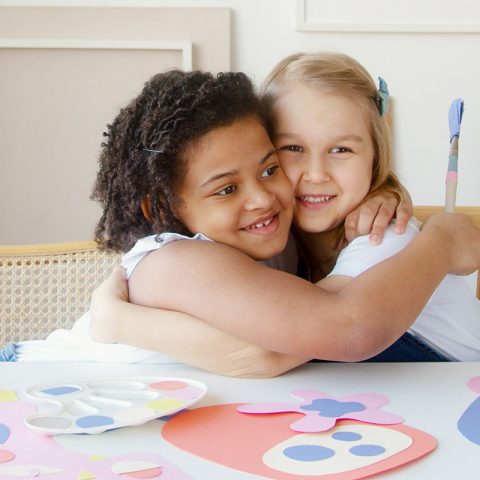 kids making friends