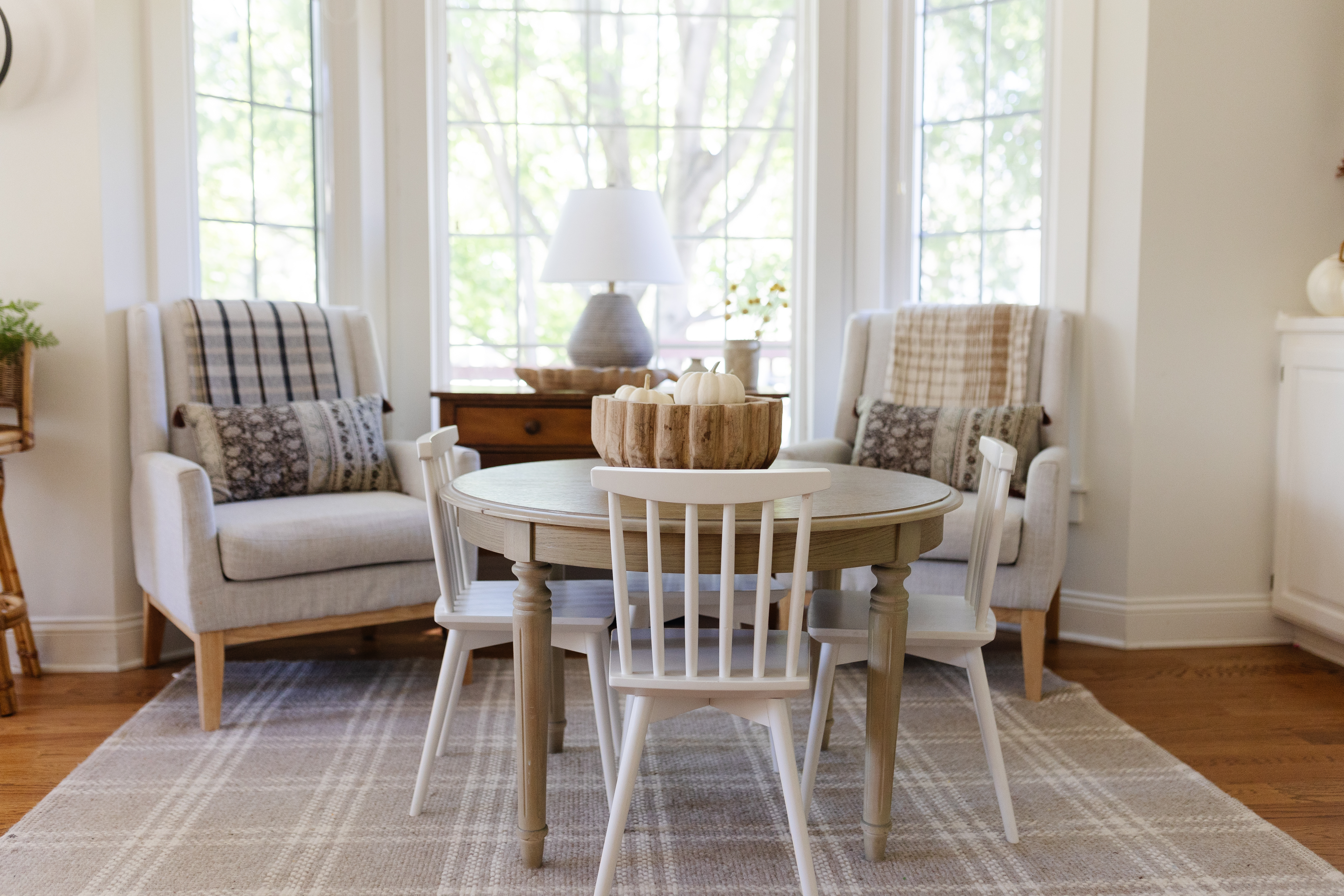 Brooke Smith cozy home tour dining room nook