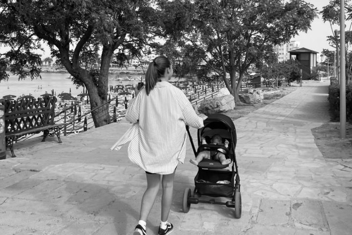 i don't love every moment of motherhood