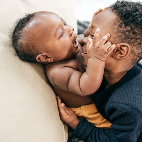 how parents impact sibling relationships