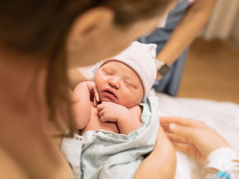 mom with newborn baby