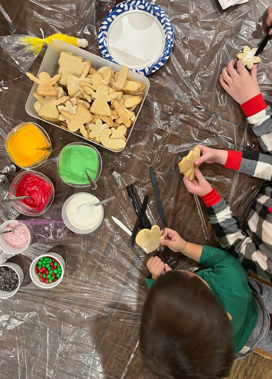 kids baking