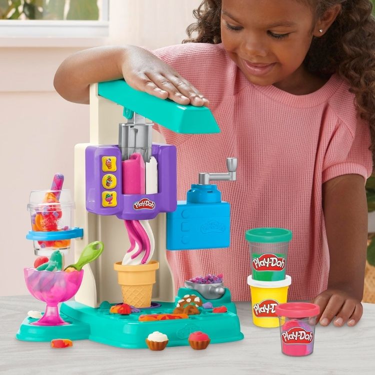 Play-Doh Rainbow Swirl Ice Cream Set