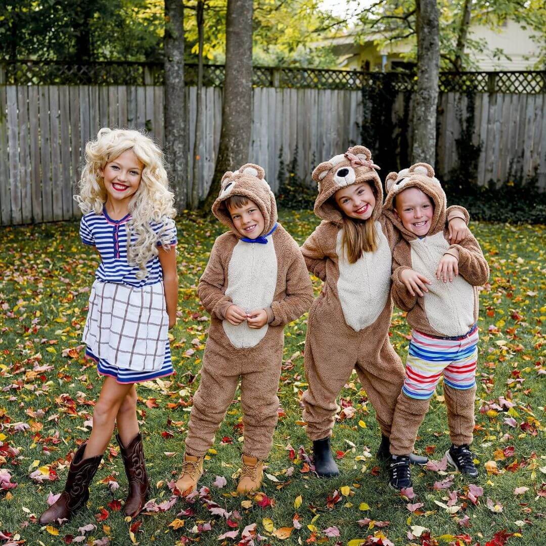 4 person halloween costume