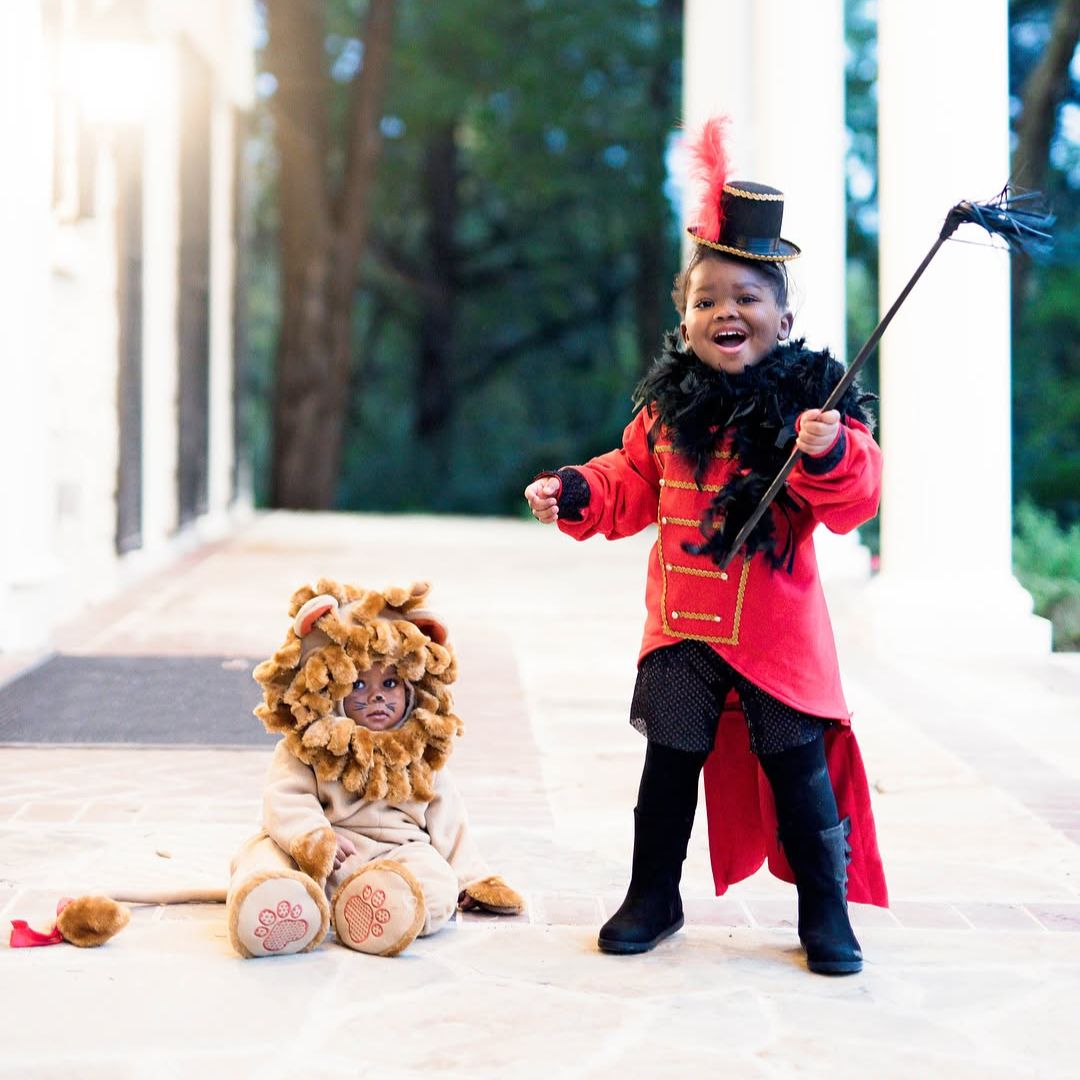 lion tamer sibling costume