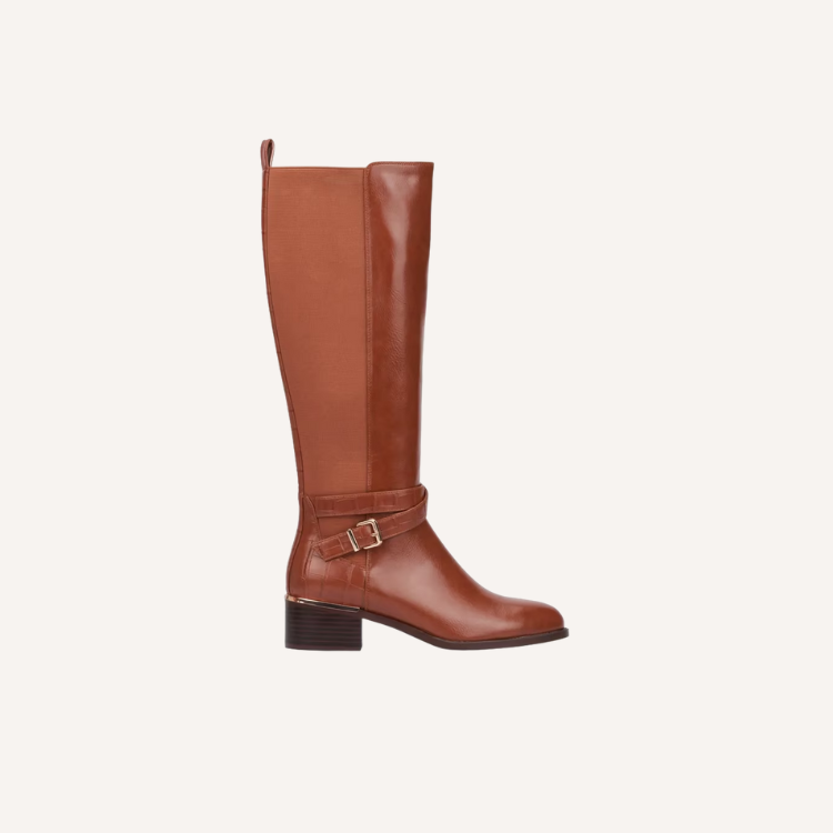 Danelle Boot