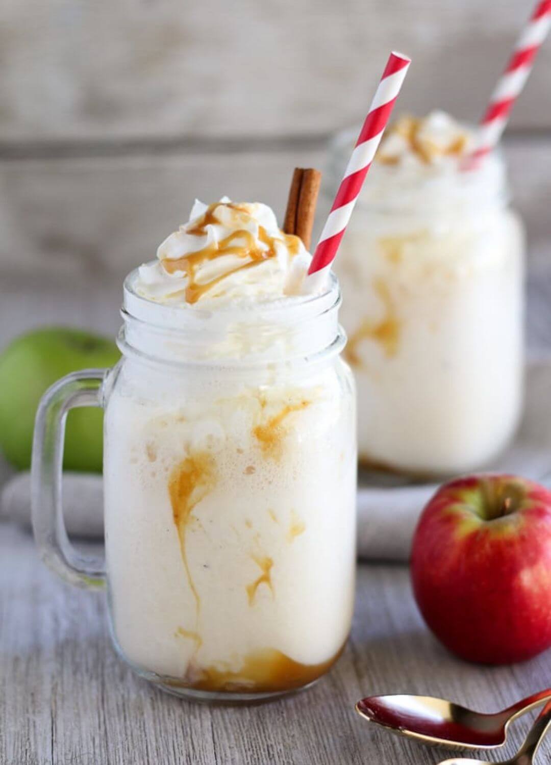 apple cider floats thanksgiving treats