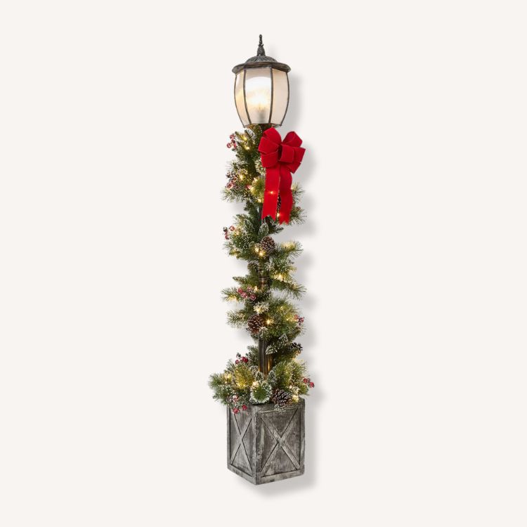 Lighted Lamppost 