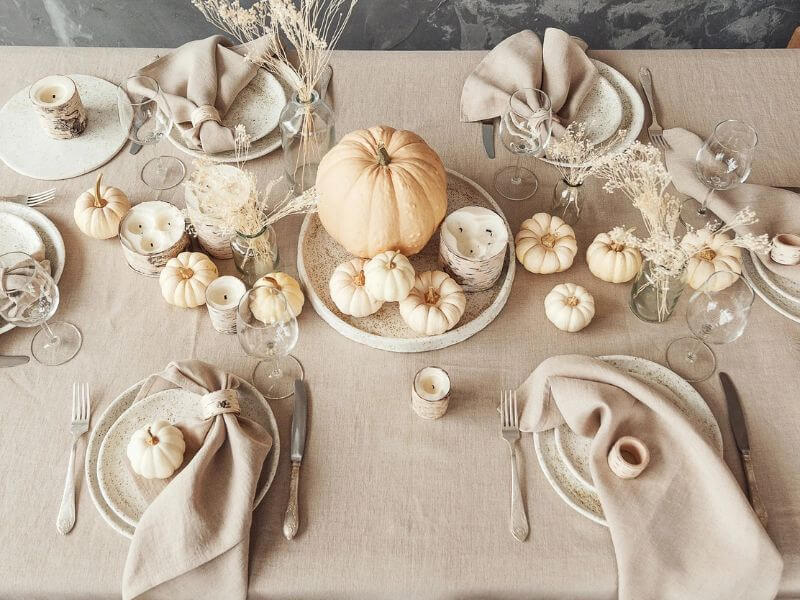 minimalist cover image thanksgiving tablescape