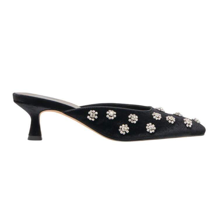 holiday heel for festive outfit ideas