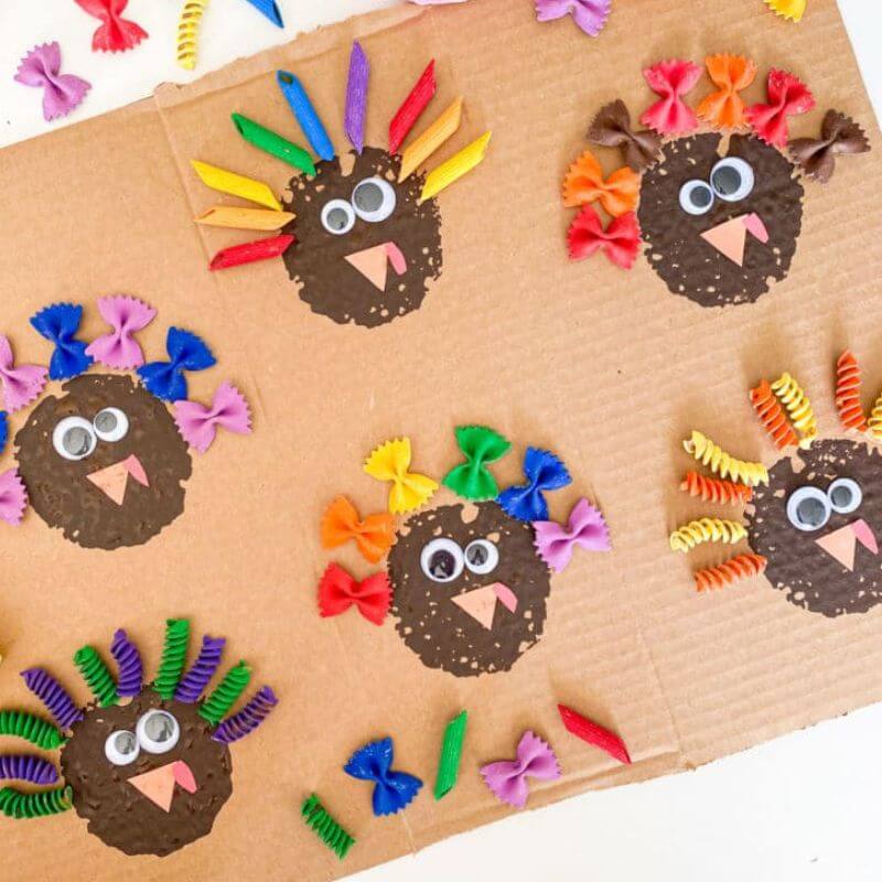 thanksgiving craft pasta turkey