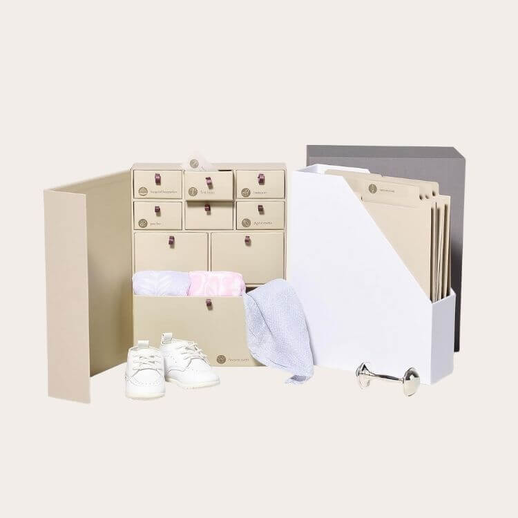 Newborn Keepsake Organizer