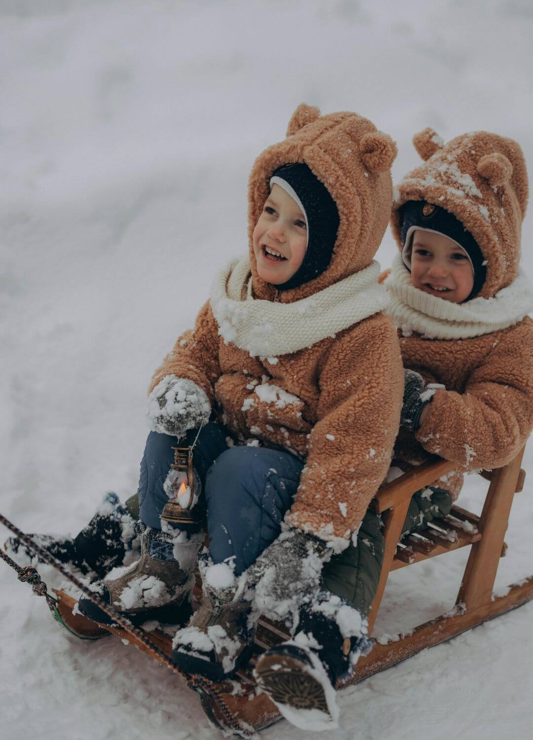 kids sledding