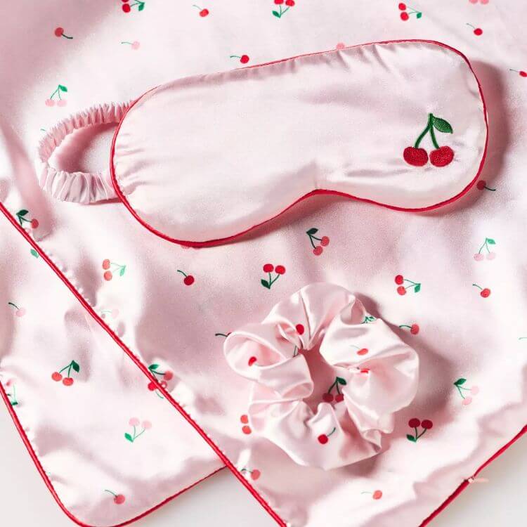 Sleep Well Valentine's Day Set