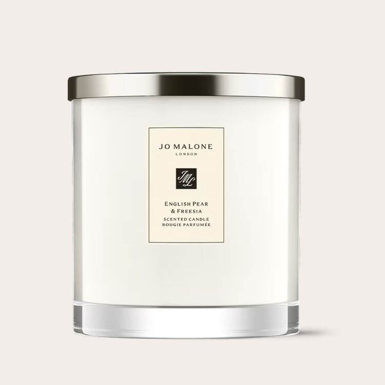 English Pear & Freesia Scented Candle