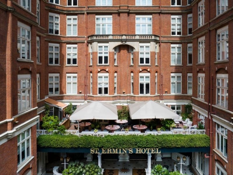 where to stay in london with kids