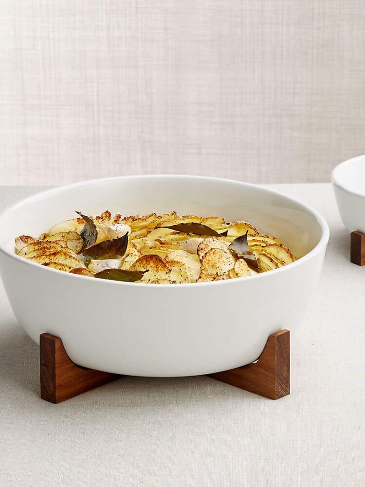 Oven-to-Table Small Serve Bowl with Acacia Wood Trivet