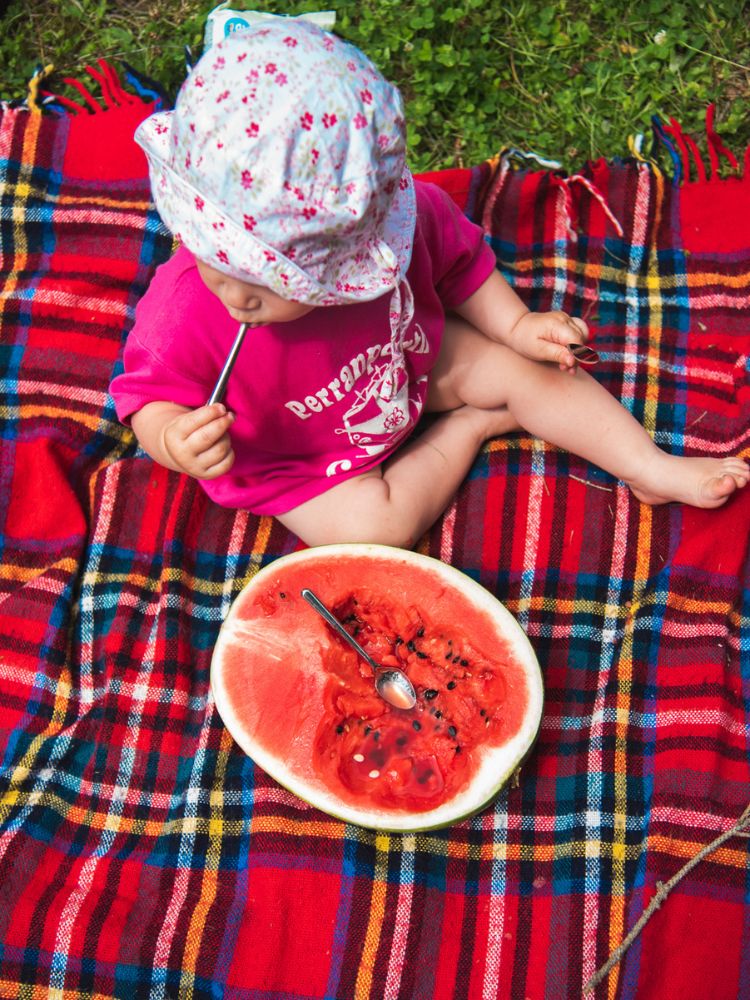 working parents guide to having a 90s summer