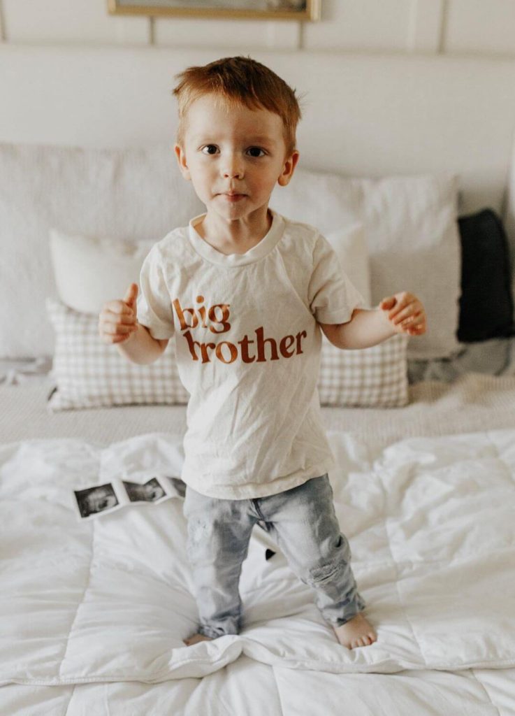 sibling pregnancy announcement