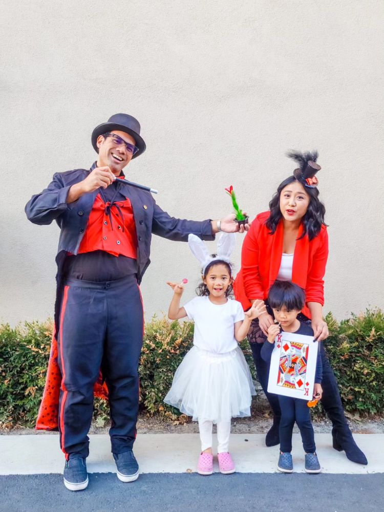 magic family group Halloween costume