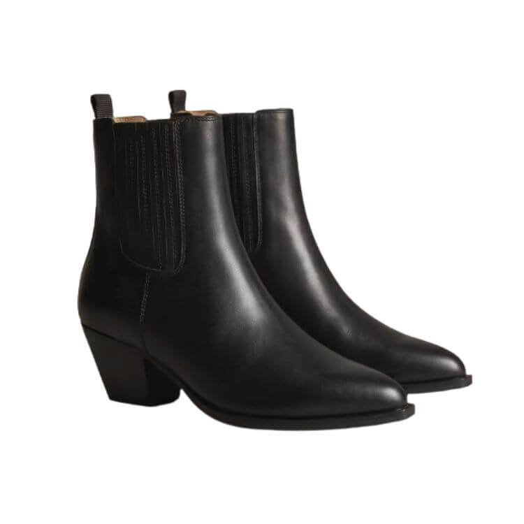 black boots fall capsule wardrobe