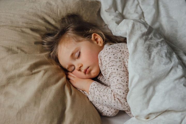 co sleeping with toddler in bed