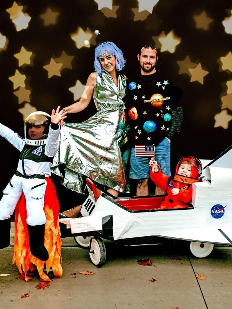 outer space family halloween costumes 2026