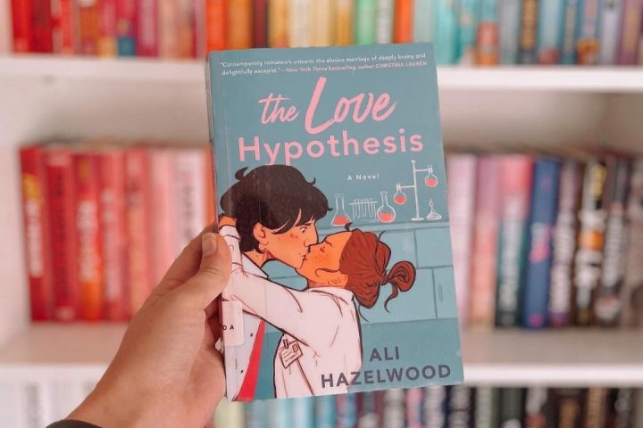 love hypothesis book by ali hazelwood