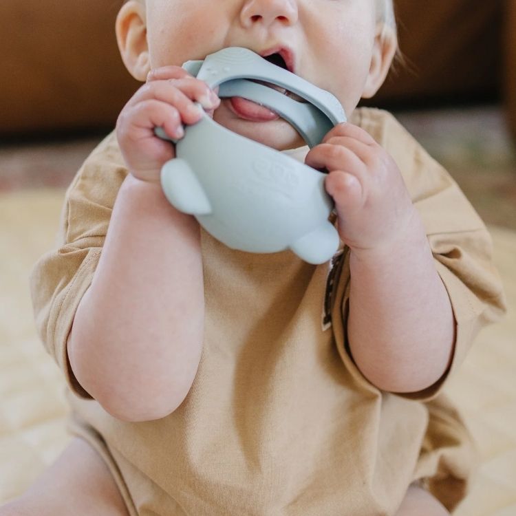 Teething Mitt