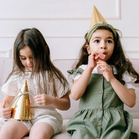 kids celebrating happy noon year