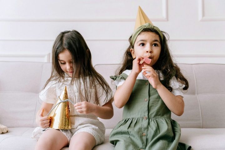 kids celebrating happy noon year