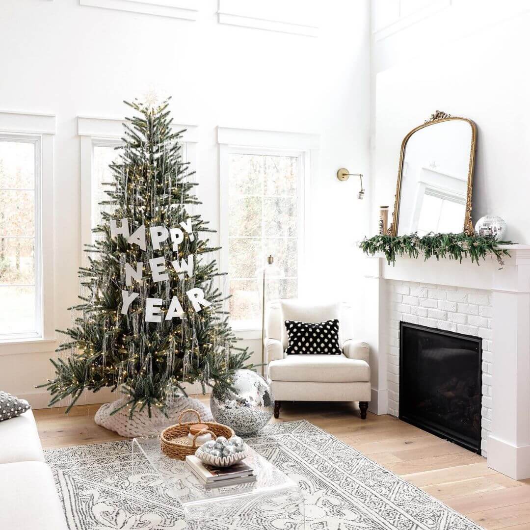 noon year's eve decorations