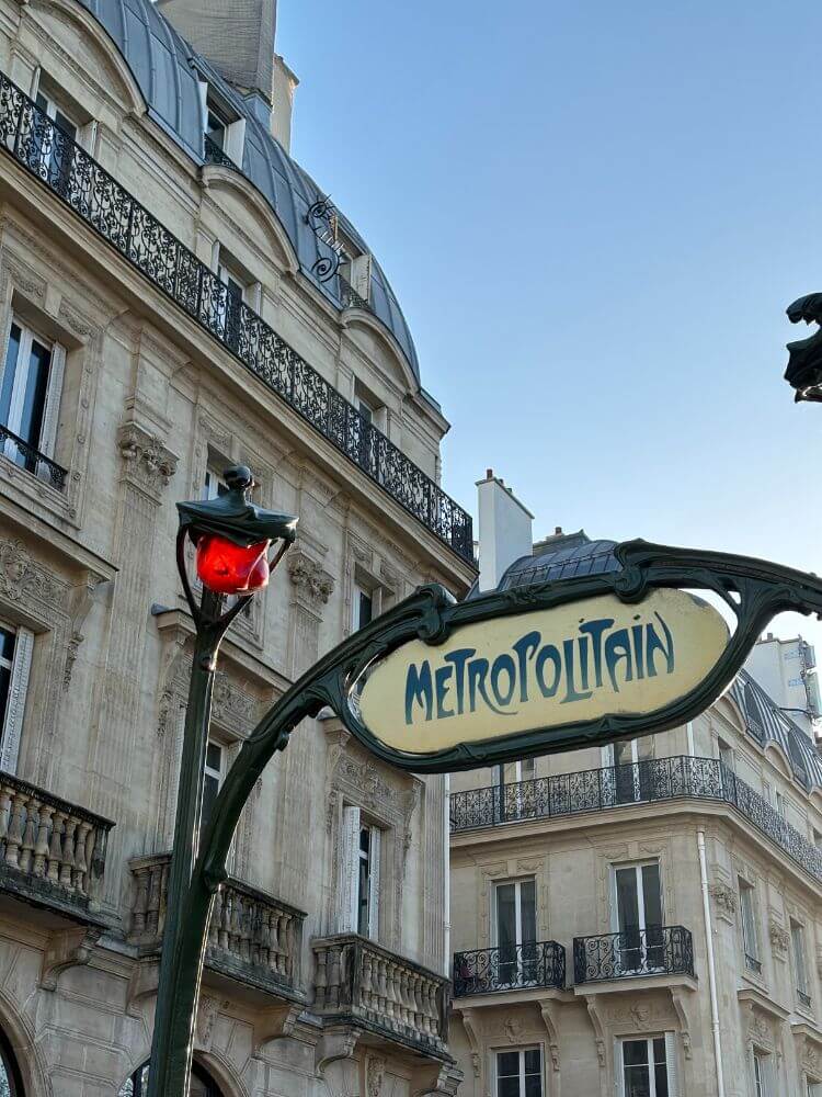 getting around Paris with kids