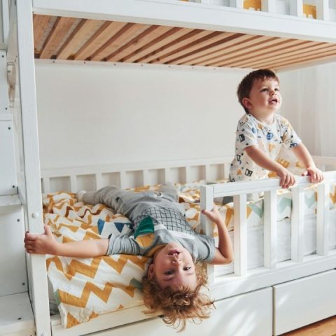 sharing a room with a sibling