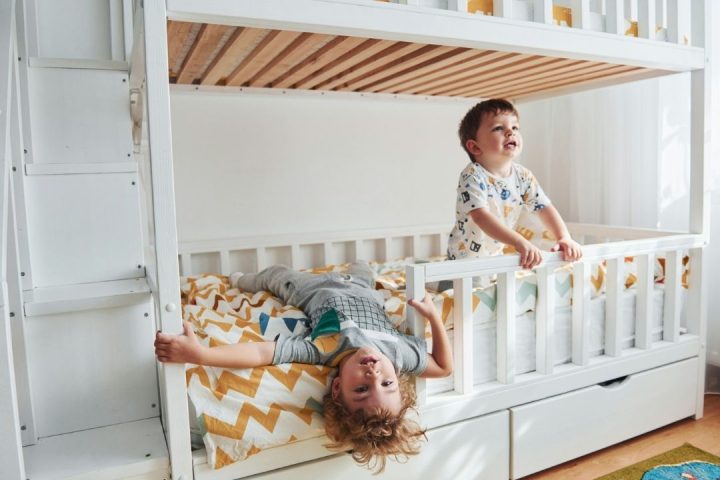 sharing a room with a sibling