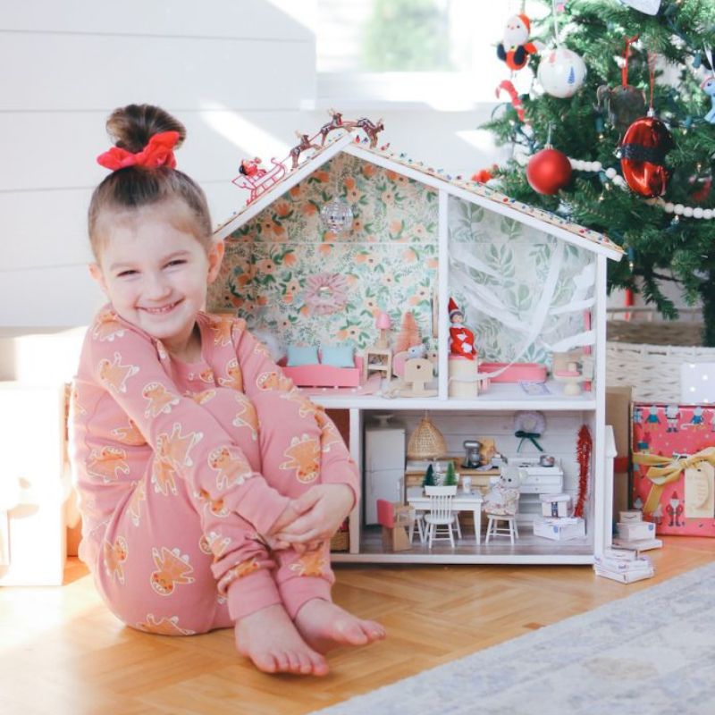 holiday doll house hacks