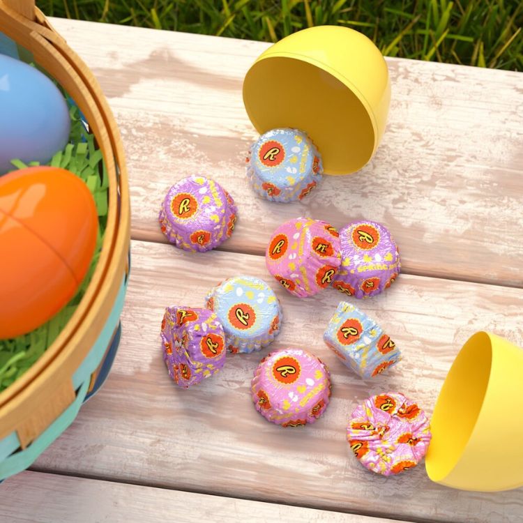 Reese's Spring Sprinkle Cups
