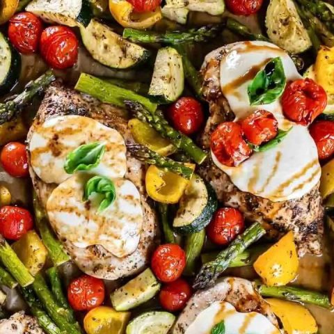 chicken caprese sheet pan dinners