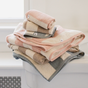 Burt's Bees Baby Hooded Towel & Washcloth Set	