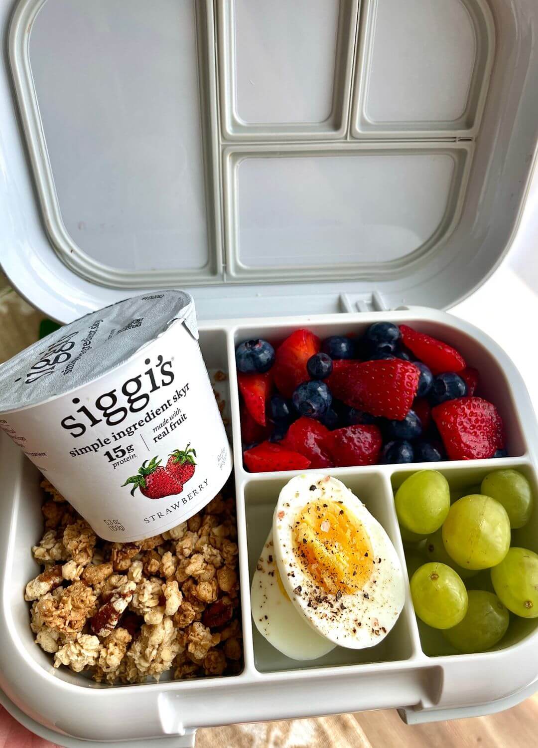 greek yogurt parfait school lunch