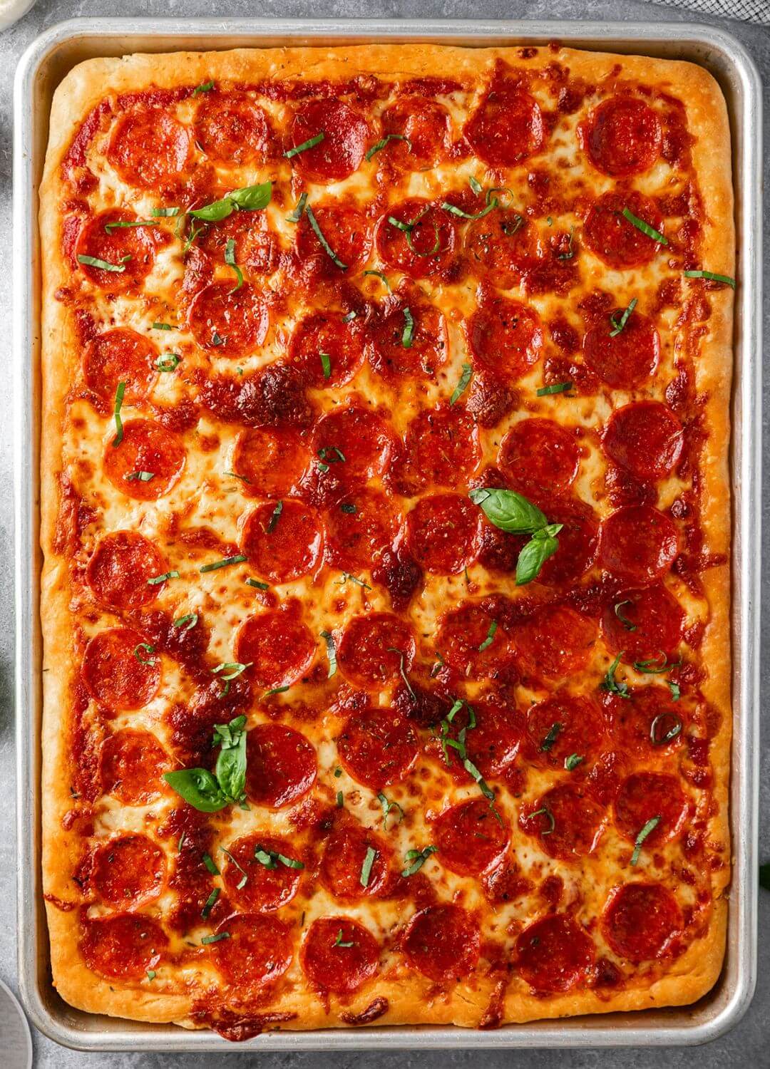 sheet pan pizza '90s food