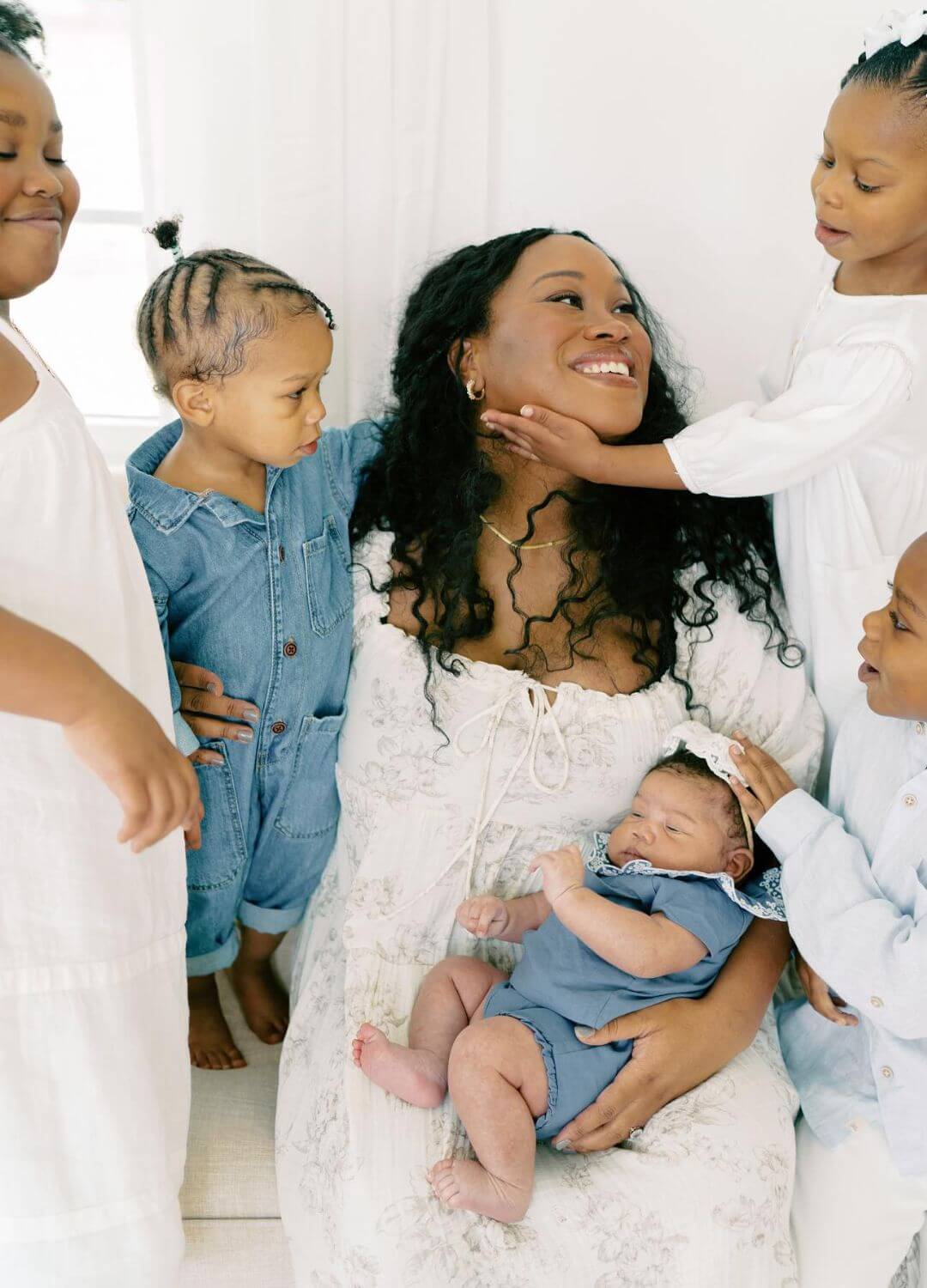 mom and her kids