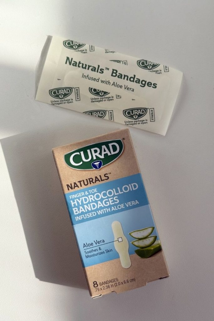 curad naturals bandages