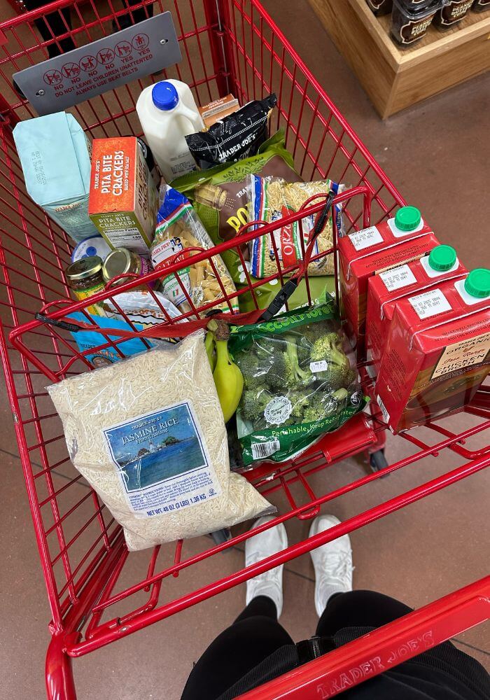 low-cost family meals grocery cart