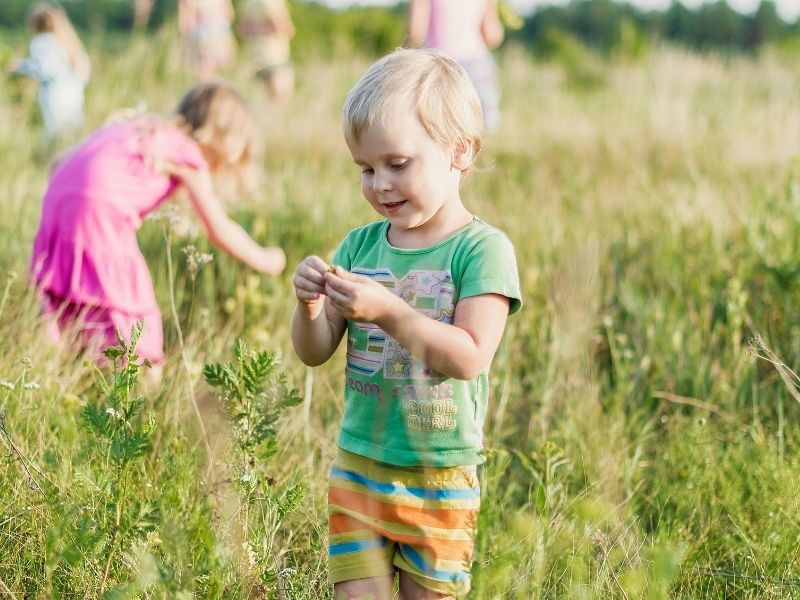 children in homeschool outdoor classroom