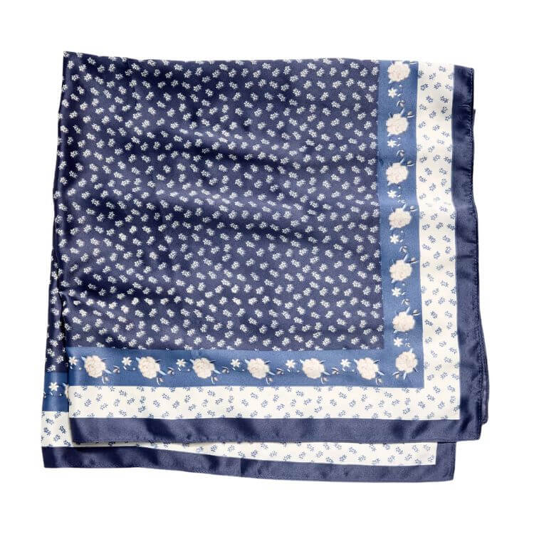 blue bandana fall capsule wardrobe