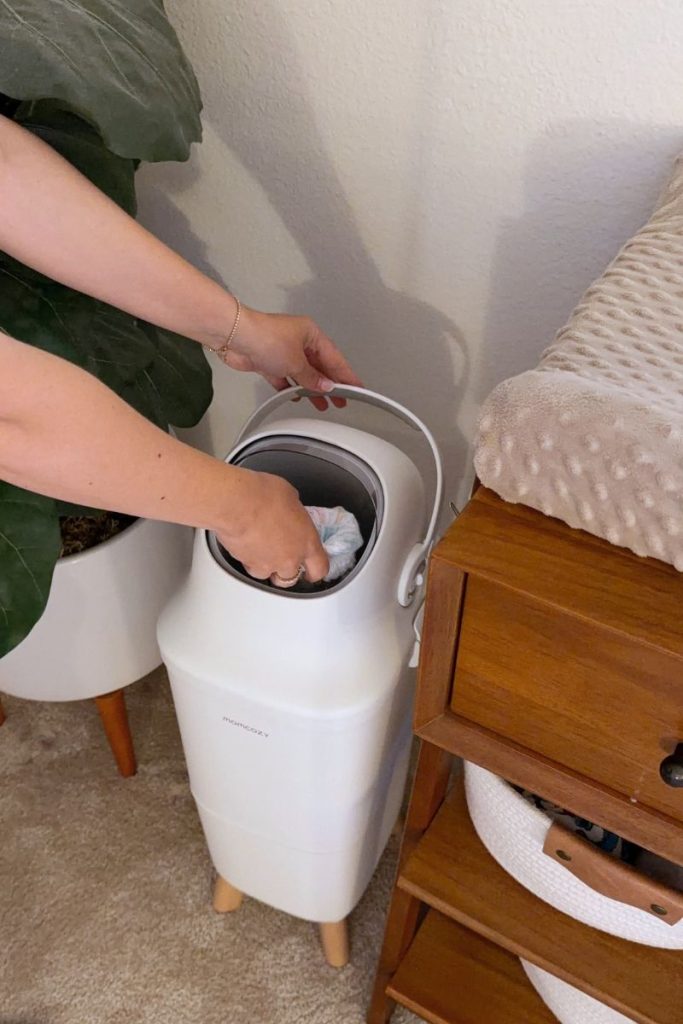 momcozy diaper pail