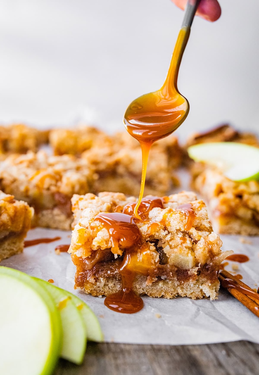 apple recipes salted caramel apple crumb bars