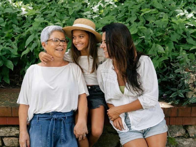 closer with moms family